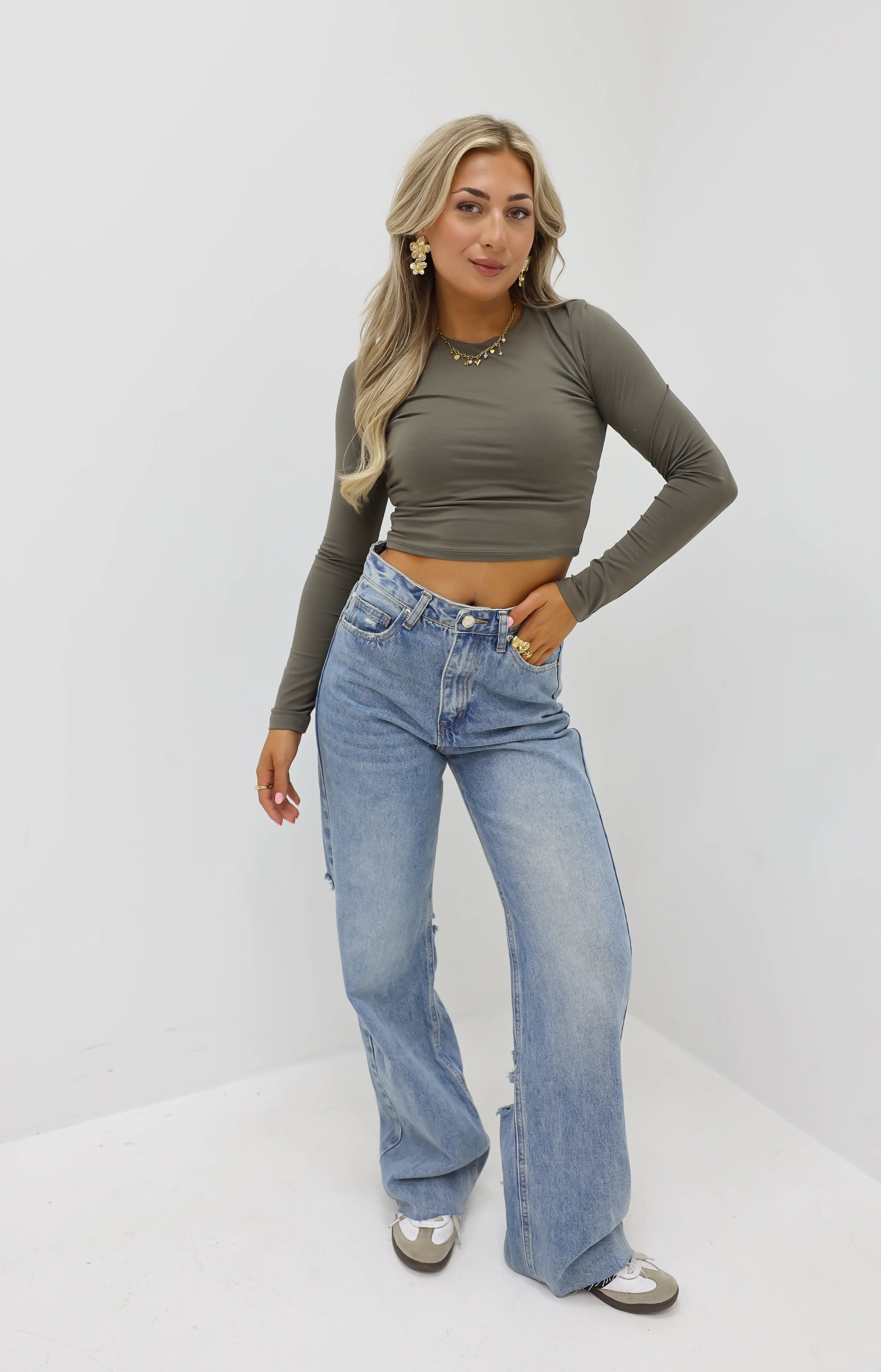 Wide Leg Jeans Torn Back Blue