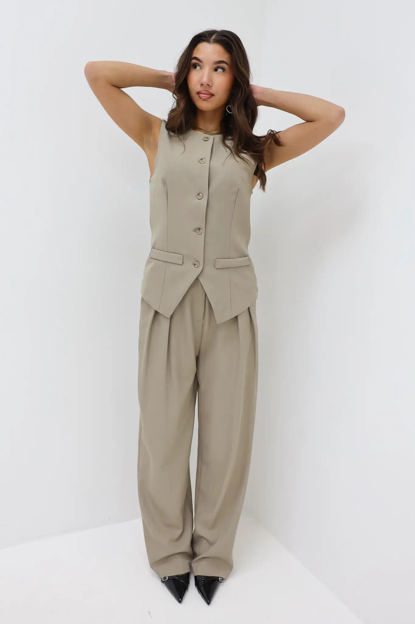 Straight Pleat Trousers Taupe