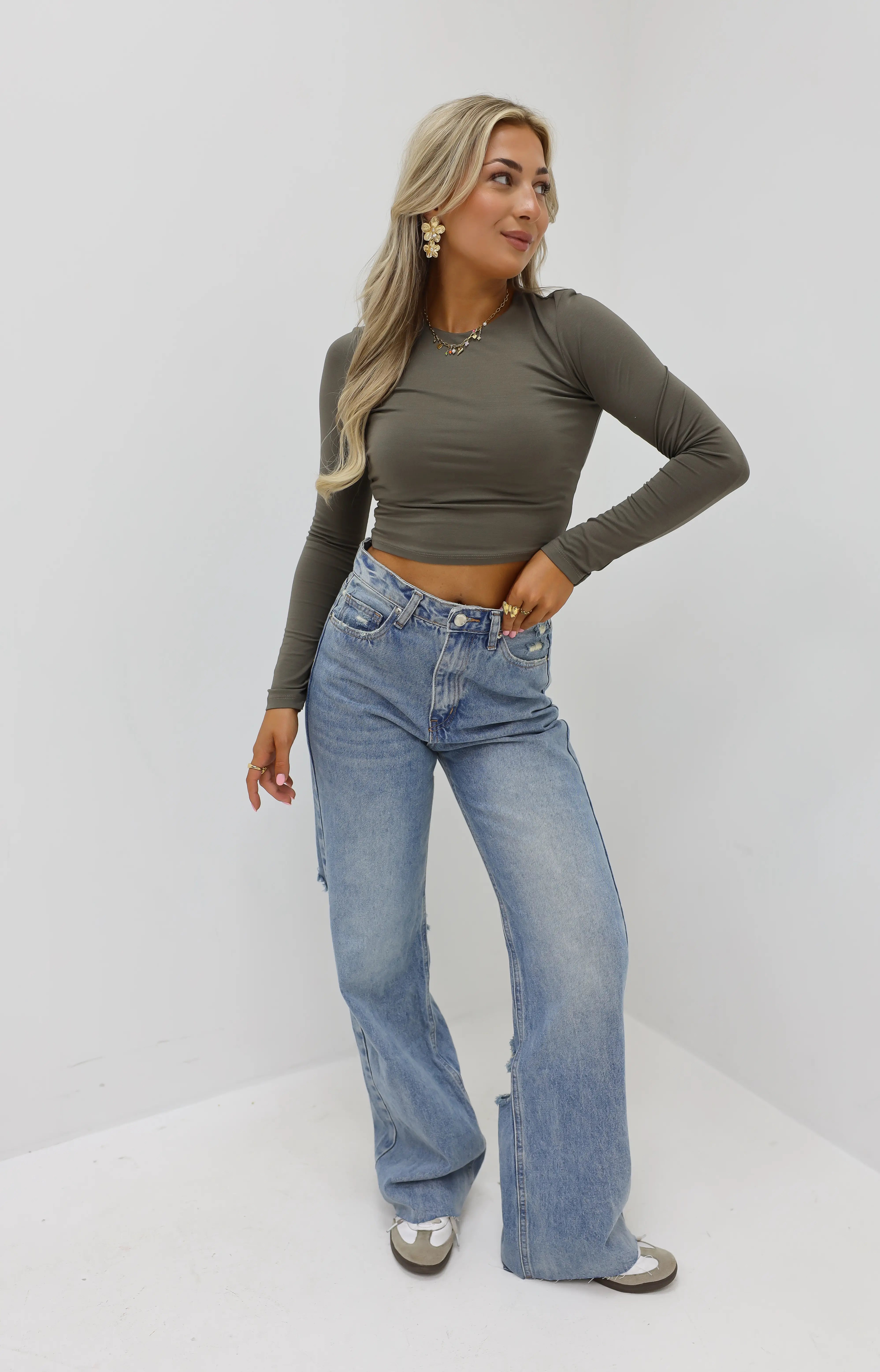 Wide Leg Jeans Torn Back Blue